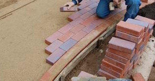 Установка тротуарной плитки в Балахне - цена от 836 руб. за работу