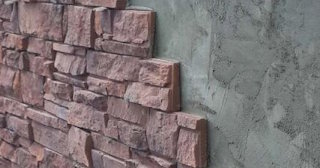 Качественная отделка цоколя фундамента снаружи в Балахне в октябре