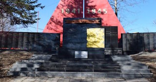 Профессиональное благоустройство памятников в Балахне в октябре